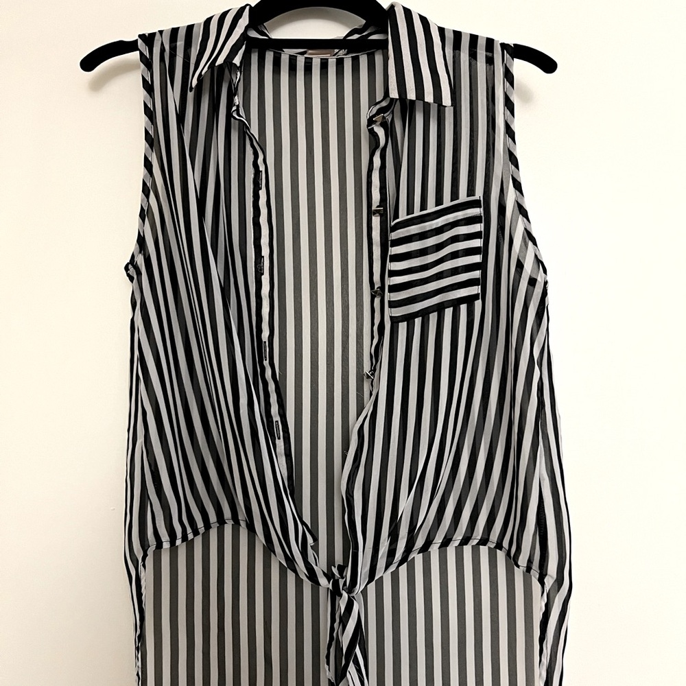 Toska Black and White Striped Sleeveless Top